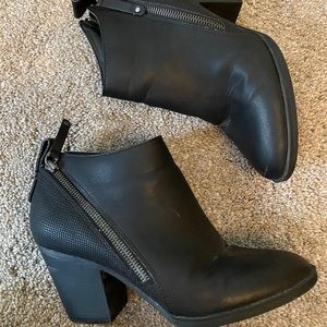 Elegant Black Ankle Booties with Zipper Accent